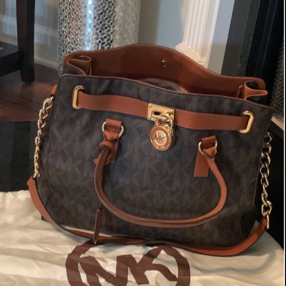 Handbag